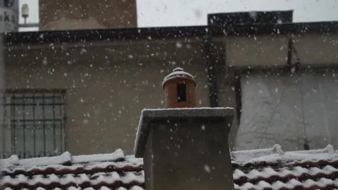Snowfall continues Stock Footage 167715181