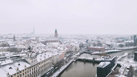 Snowfall on university  Stock Footage 226943512
