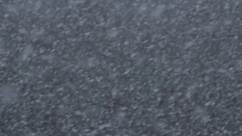 Snowflakes falling in winter in slow motion. Vídeo Stock 336003648