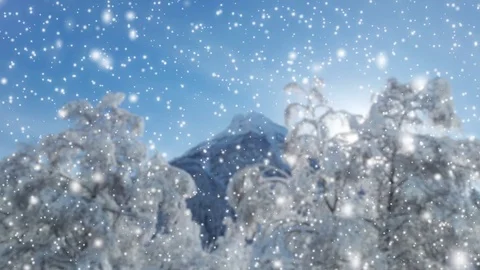 Snowing in the mountains 動画素材 70944290