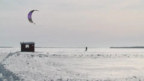 Snowkite in slowmotion 库存影片 230918030