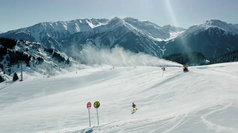 Snowmaking machine at mountain ski resort. Video stock 330174055