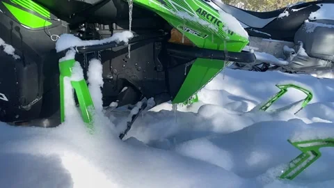 Snowmobile rise up Vídeos de archivo 149545037