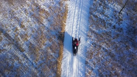 Snowmobile on Trail Overhead 動画素材 87046766
