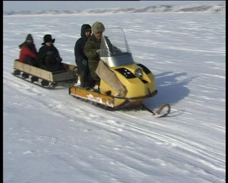 Snowmobiling Stockbeeldmateriaal 459341