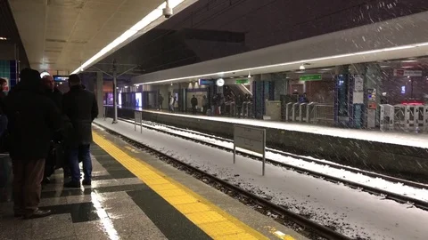 Snowstorm in Istanbul 스톡 동영상 81546537