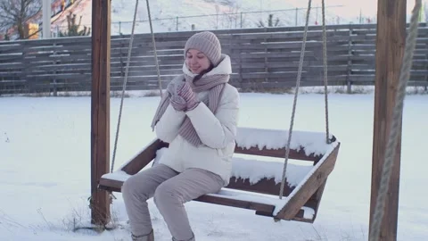 Snowy day Video stock 242922508