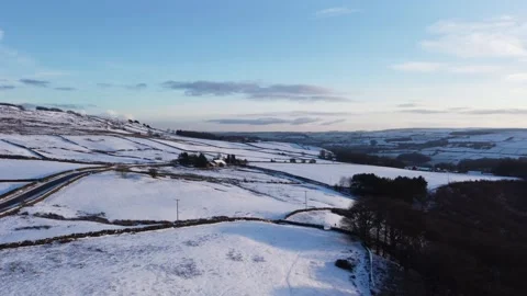 Snowy fields pan 4K RAW Vidéo 146183825