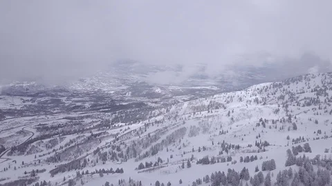 Snowy mountain 8 動画素材 106486735