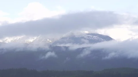 Snowy mountain time lapse Stock-Footage 105770330