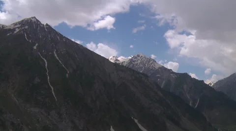 Snowy mountains and clouds at Leh in Ladakh, India Stock Footage 46947151