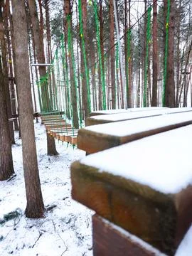 Snowy Ropes Course Elements Foto stock