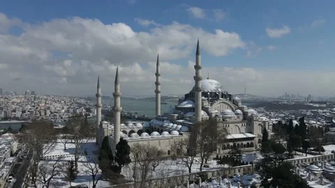 Snowy view from Sultanahmet Mosque Stock Footage 148732964