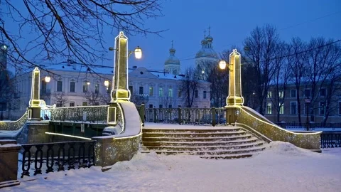 Snowy winter evening cityscape Stock Footage 168408772