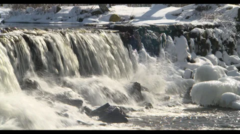Snowy winter waterfall 動画素材 35297810