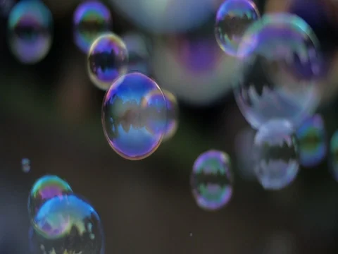 Soap Bubbles float through the air 库存影片 79673855