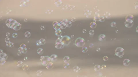 Soap bubbles move chaotically in the air. Stock-Footage 139487226