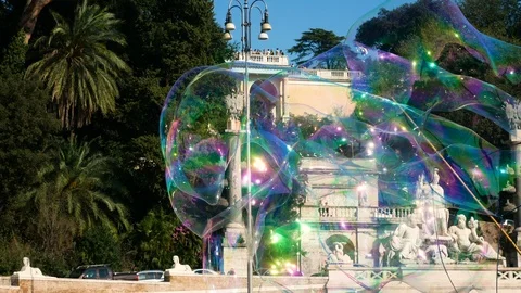 Soap bubbles in Piazza del Popolo, Rome Video stock 97051505