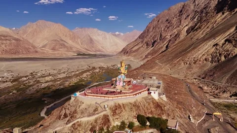 Soaring above Diskit—where the timeless Maitreya Buddha overlooks generations. 動画素材 310900569