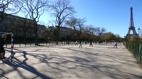 Soccer below Eiffel Tower - Paris Stock-Footage 52419468