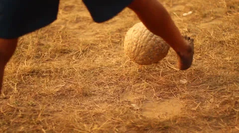 Soccer in Congo tight shot Vídeos de archivo 25488491