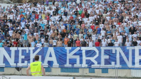 Soccer fans 動画素材 25624005