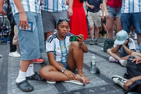 Soccer fans react to World Cup final game between Argentina and Spain, New York, Stock Photos