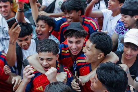 Soccer fans react to World Cup final game between Argentina and Spain, New York, Stock Photos