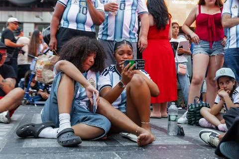 Soccer fans react to World Cup final game between Argentina and Spain, New York, Stock Photos