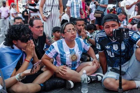Soccer fans react to World Cup final game between Argentina and Spain, New York, Stock Photos