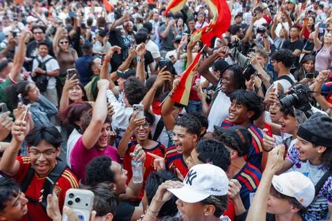 Soccer fans react to World Cup final game between Argentina and Spain, New York, Stock Photos