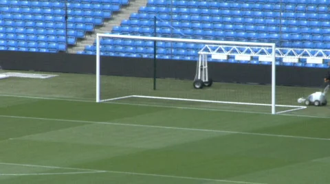 Soccer stadium upkeep Stockbeeldmateriaal 519795
