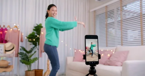 Social commerce platform tiktok IG reel Marketing for retail business. Видео 162117265
