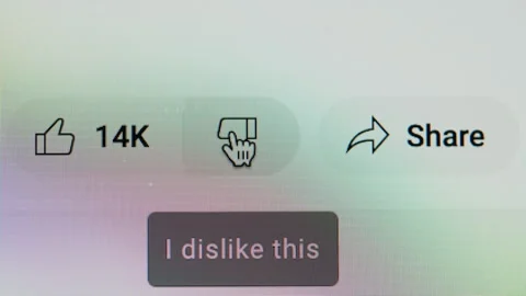 Social media network user close-up. Clicking Like or Comment. Technology 스톡 동영상 267506472