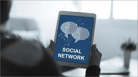 Social network concept on a tablet Stock-Fotos