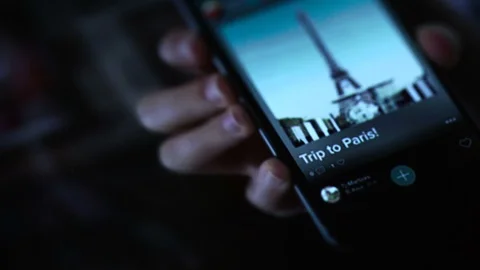 Social Network icon Vero App on smartphone Stock Footage 108564011