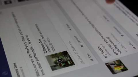 Social networking on iPad Video stock 33729593