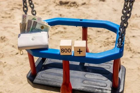 Social program 500 plus in Poland, Benefit increase, 800 plus program Foto stock