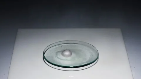 Sodium burning Video stock 156510243