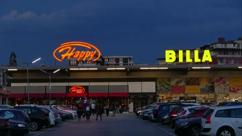 SOFIA, BULGARIA - APRIL 25, 2018: Billa supermarket chain. Happy bar. Time lapse Stockbeeldmateriaal 152633227