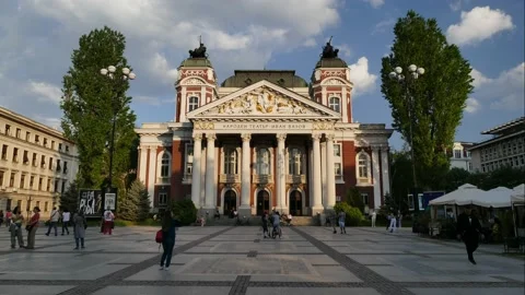 SOFIA, BULGARIA - APRIL 27, 2018: Ivan Vazov National Theatre. Time lapse. Stock Footage 152631048