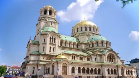 Sofia, Bulgaria. Circa June 2018. Time lapse of tourists visiting Alexander Video stock 93042652