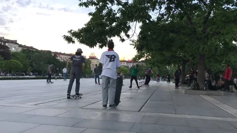 SOFIA, BULGARIA - MAY 9, 2018: Young people practicing extreme sports.Time lapse Stockbeeldmateriaal 152643318