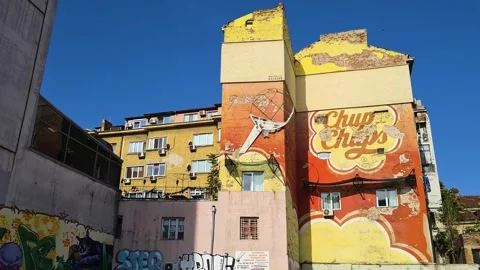 Sofia, Bulgaria. Old Apartment Building in City Downtown With Chupa Chups Vídeos de archivo 313132232