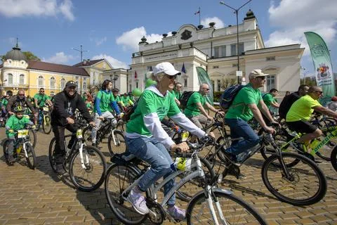 Sofia Rides a Bike Foto stock