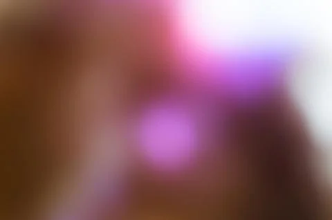 Soft Abstract Gradient Blur Background: Warm Brown to Vibrant Pink Purple w.. 스톡 사진