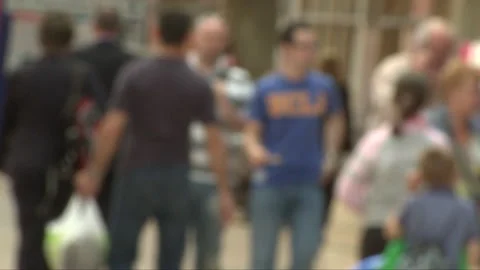 Soft Focus Shot of a Crowd of People Vidéo 254165142