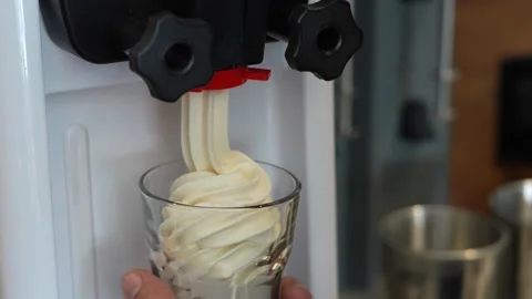 Soft Serve Ice cream Vanilla Vidéo 289701997
