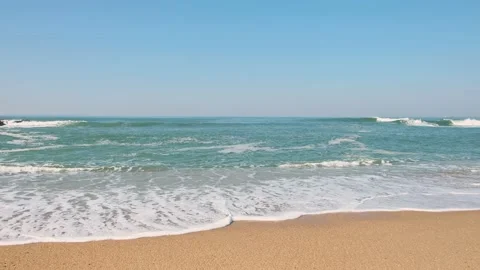Soft wave of blue ocean on beach. . Vídeo Stock 130702160