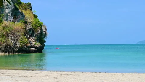 Soft wave with the blue ocean on a sandy beach. Video stock 152810082
